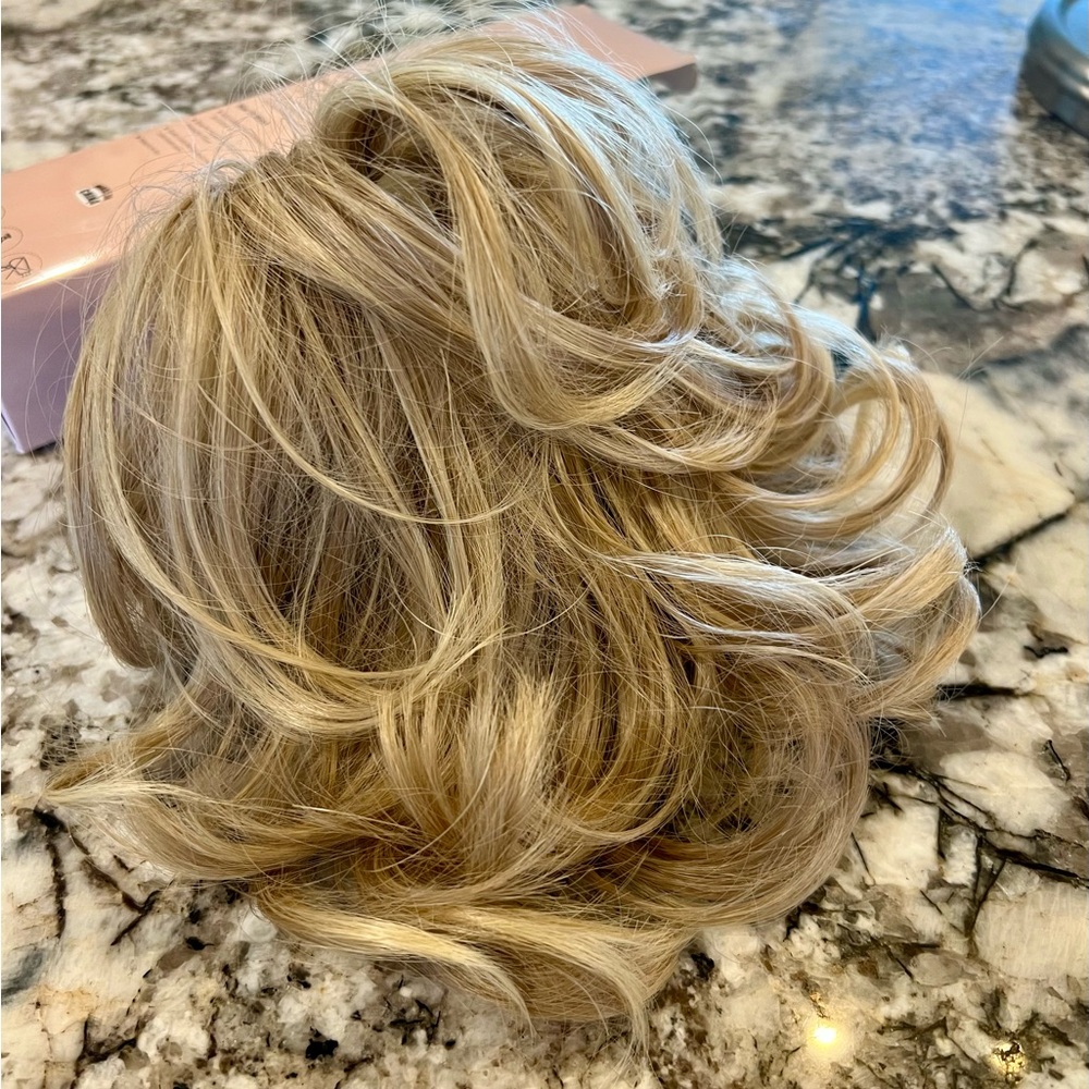 Blonde Women's Hairpiece